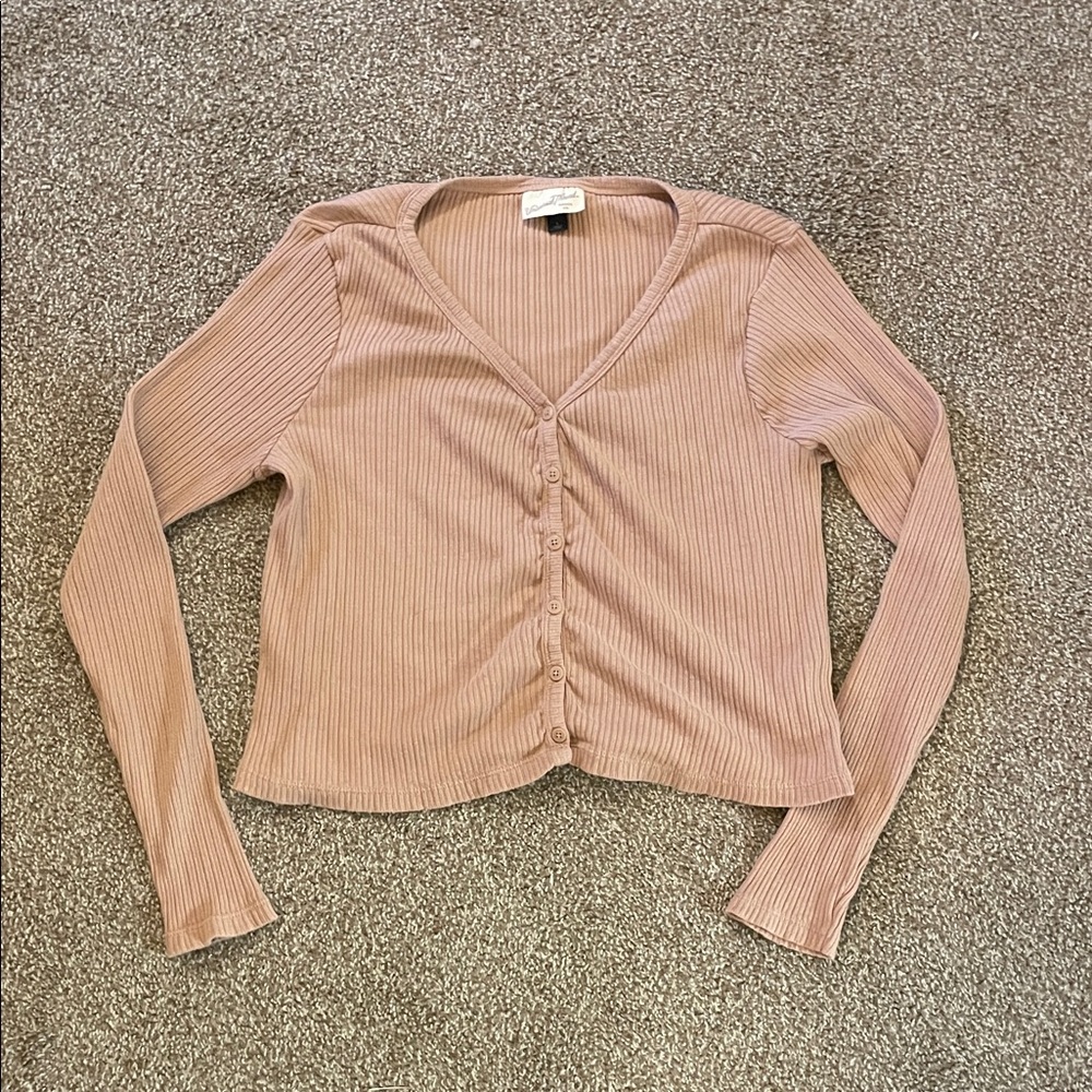 Univeral threads woman’s size L 

Ribbed pink top - long sleeve